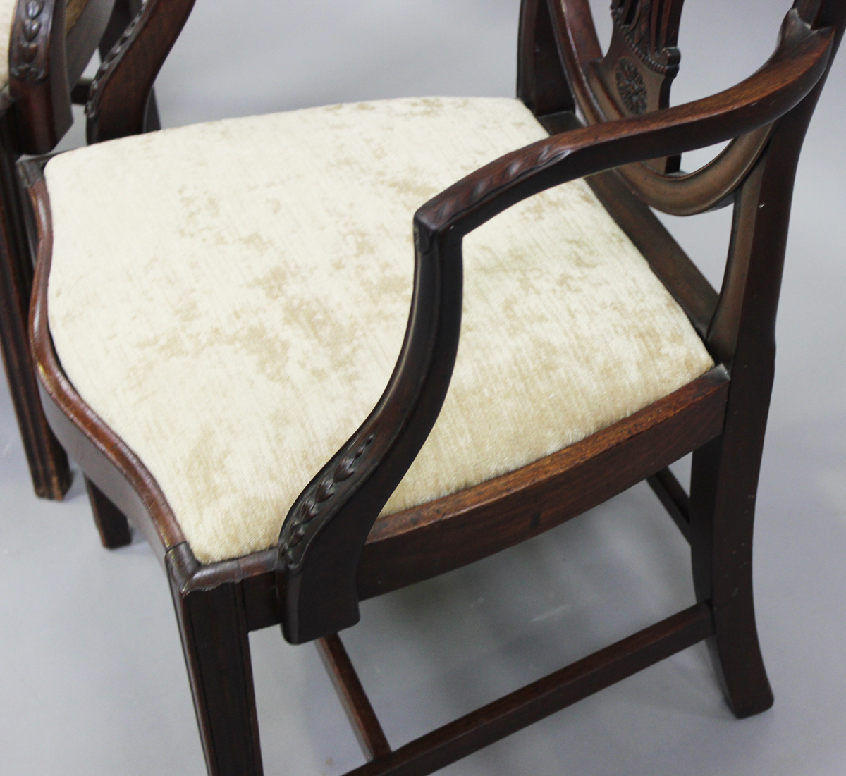 A set of ten 20th century George III style mahogany dining chairs, comprising two carvers and - Image 5 of 10