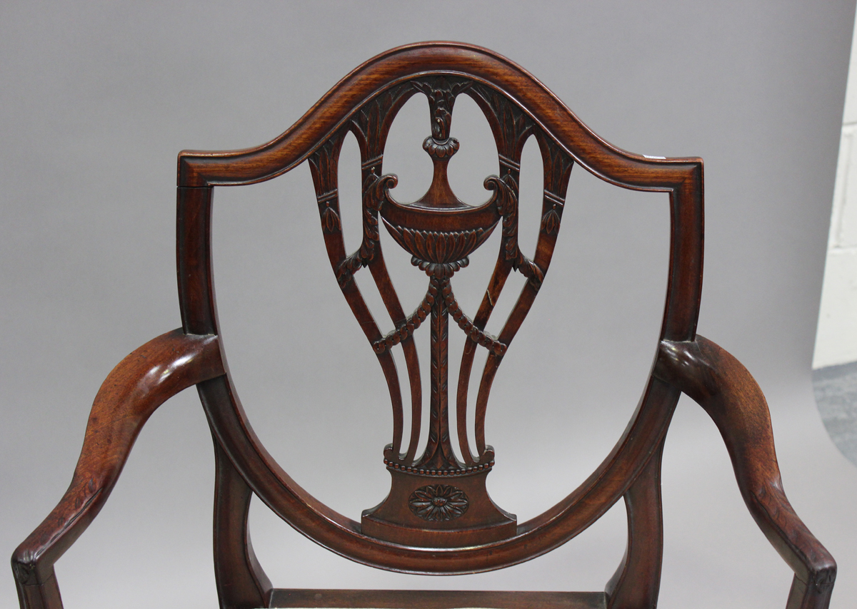 A set of ten 20th century George III style mahogany dining chairs, comprising two carvers and - Image 7 of 10