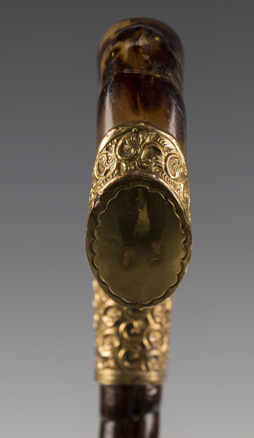 A late 19th century palmwood walking cane, the moulded tortoiseshell handle with gilt metal mount - Image 7 of 7