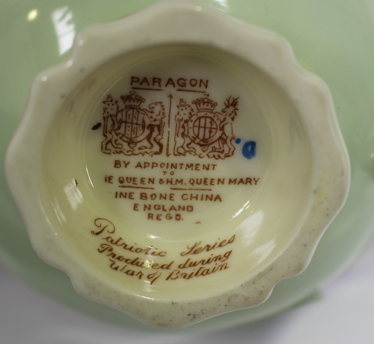 A Paragon Munich Peace Conference commemorative plate, circa 1938, decorated with a central portrait - Image 3 of 5