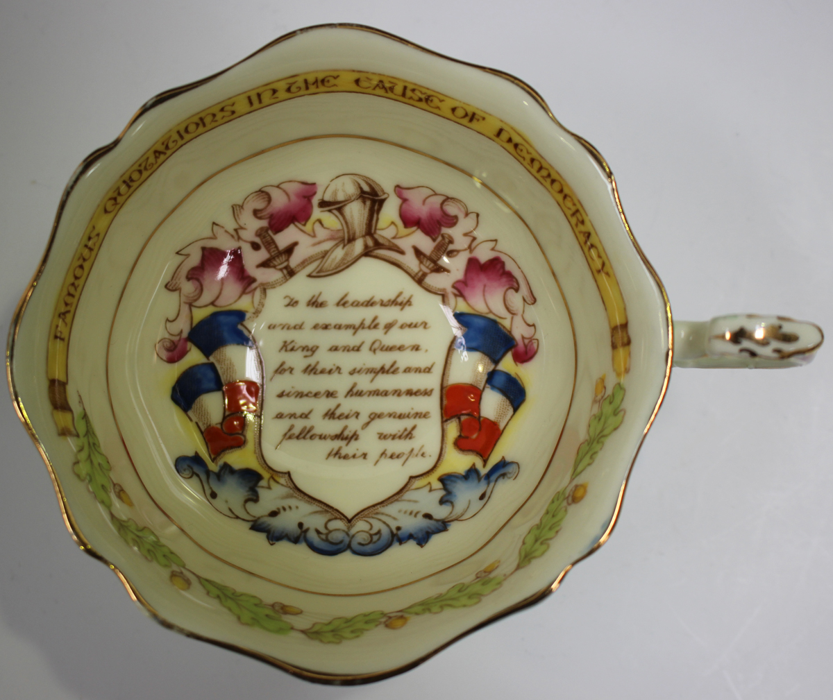 A Paragon Munich Peace Conference commemorative plate, circa 1938, decorated with a central portrait - Image 4 of 5