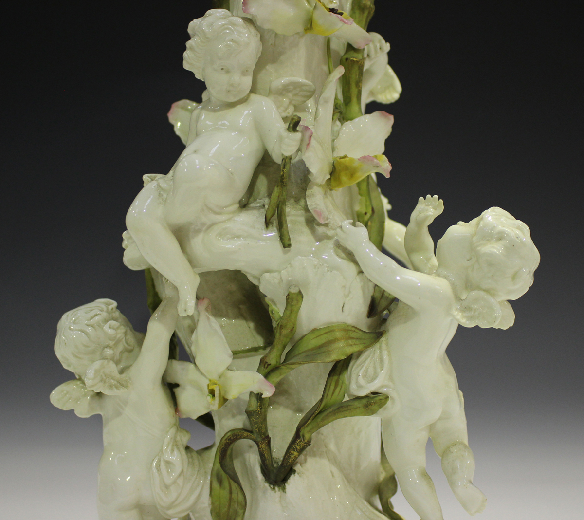 A Moore Brothers oil lamp, late 19th century, the trunk stem applied with four putti and entwined - Image 6 of 17