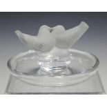 A Lalique frosted and clear glass Colombes or Love Birds cendrier trinket dish, modern, engraved '