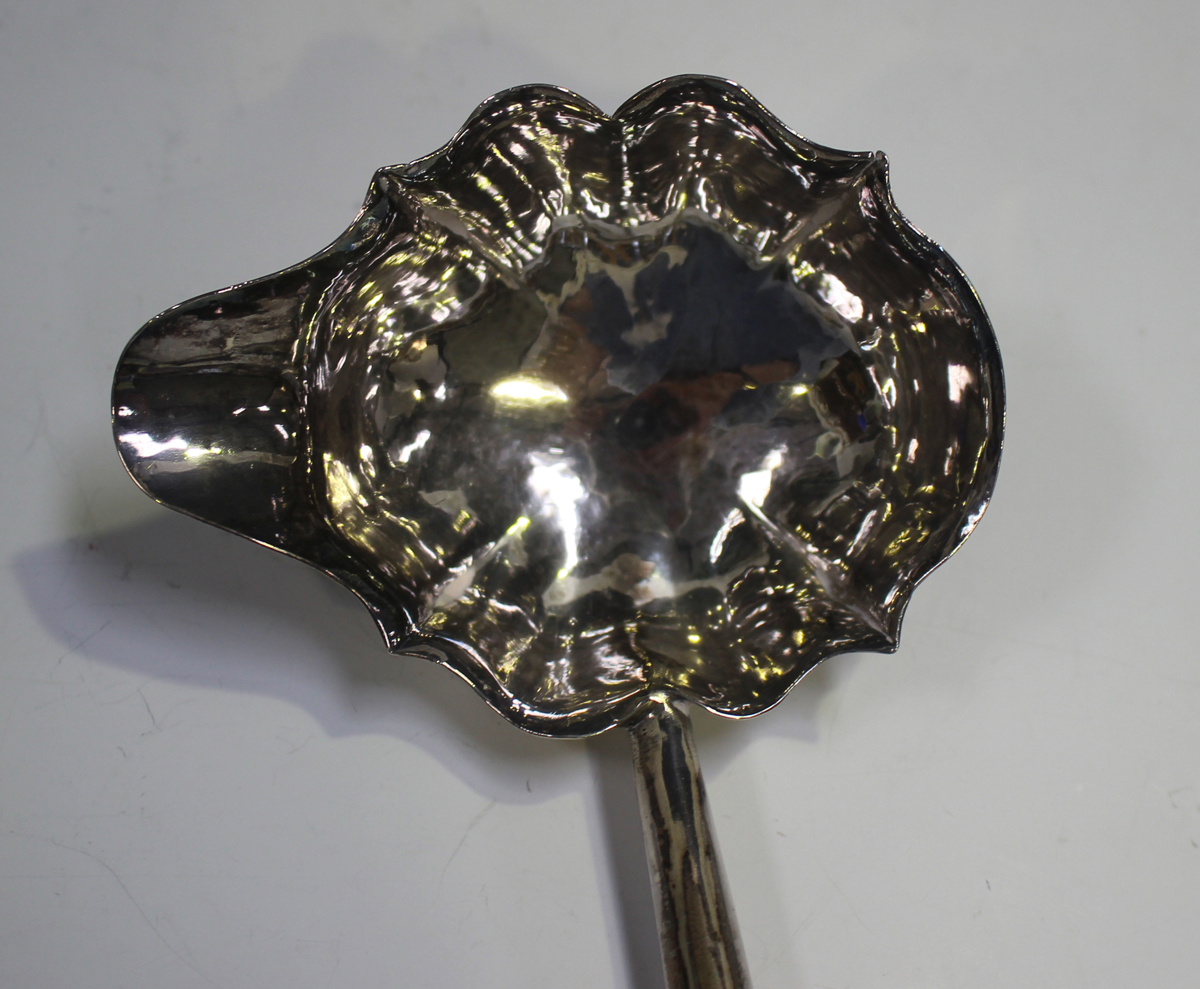 A George III silver punch ladle with shaped oval bowl and pouring lip, fitted with a twisted - Image 5 of 5