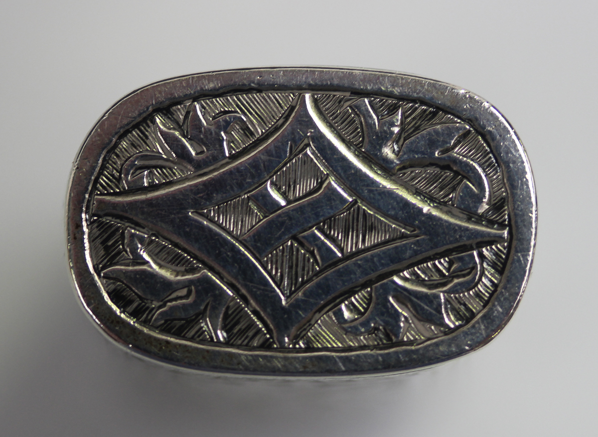 A Victorian silver oval vesta case with hinged lid to one end, with bright cut engraved - Image 5 of 8