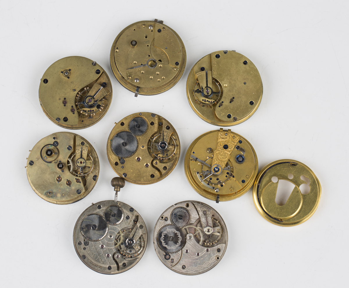 A collection of twenty-six gentleman's pocket watch movements, all but one with white enamel dial, - Image 6 of 8
