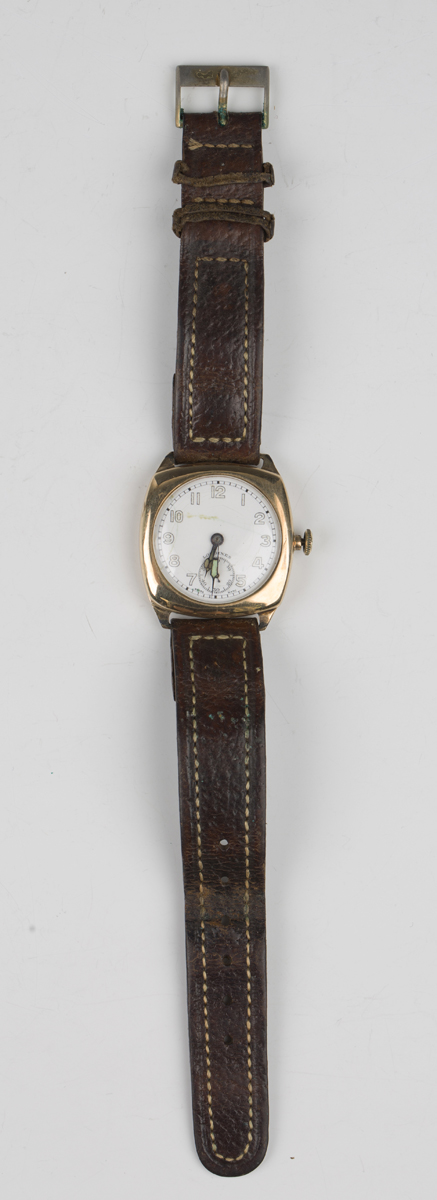 A Longines 9ct gold cushion cased gentleman's wristwatch, the signed jewelled lever movement - Image 2 of 6