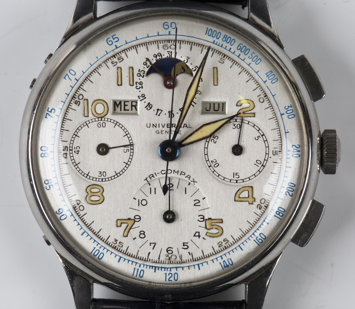 A Universal Genève Tri-Compax jumbo steel cased triple calendar moonphase chronograph wristwatch, - Image 9 of 9