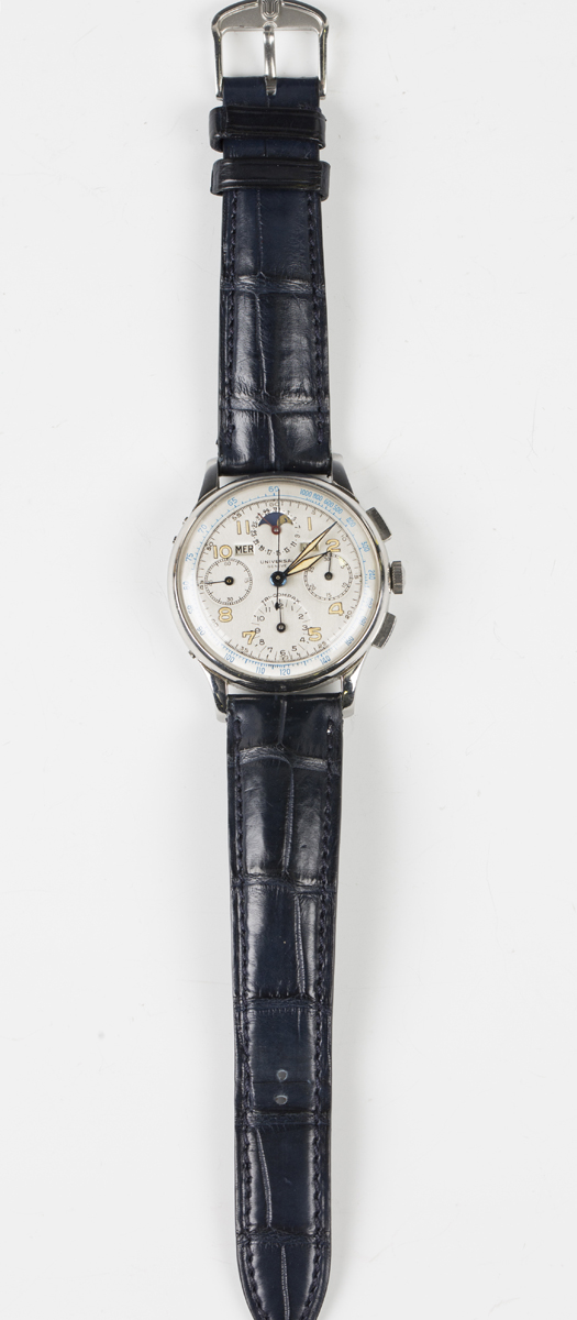 A Universal Genève Tri-Compax jumbo steel cased triple calendar moonphase chronograph wristwatch, - Image 3 of 9