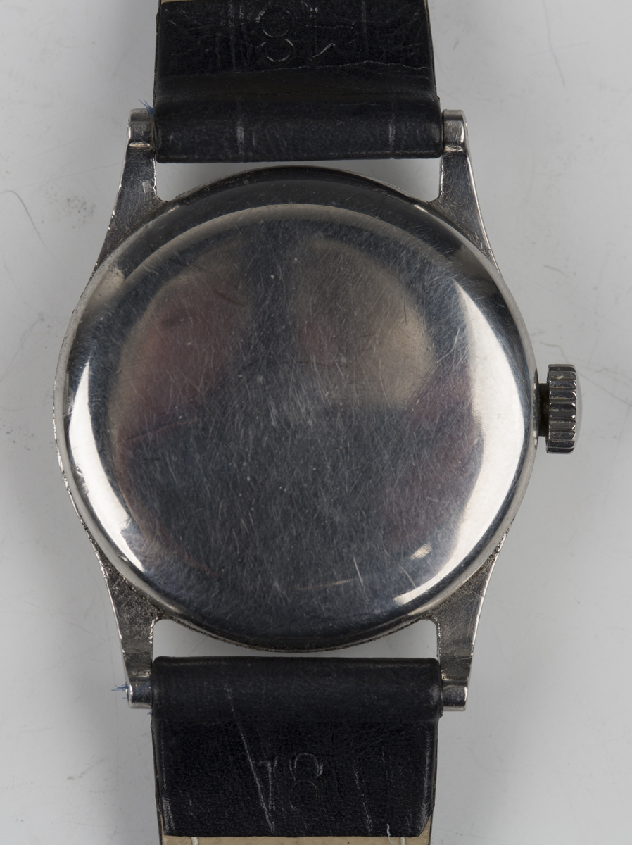 A Patek Philippe stainless steel circular cased gentleman's wristwatch, Ref. 96, circa 1940, the - Image 4 of 6