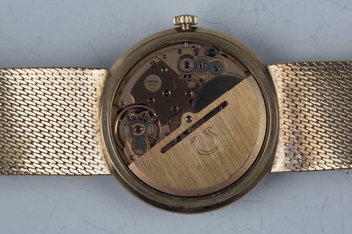 An Omega Automatic 9ct gold gentleman's bracelet wristwatch, the movement numbered '36226056' - Image 8 of 8