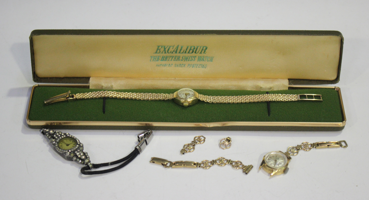 An Excalibur 9ct gold lady's bracelet wristwatch, the signed silvered dial with black Arabic