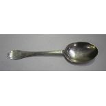 A late 17th/early 18th century silver trefid spoon, the bowl back with beaded rat tail, the terminal