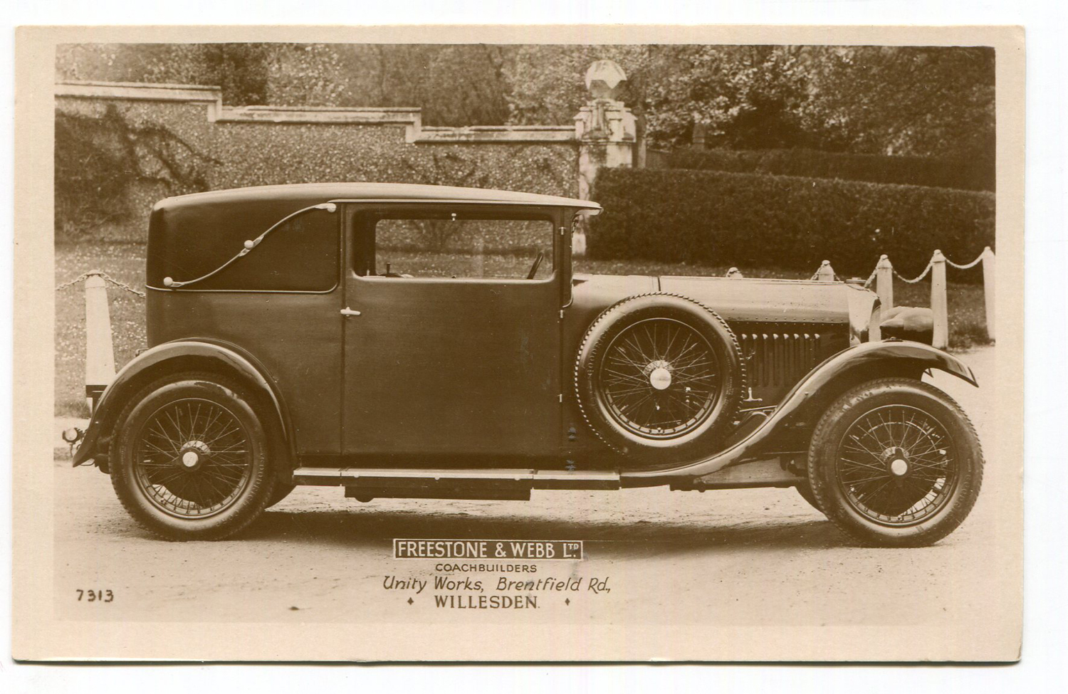 BENTLEY. A collection of 40 postcards and photographs of Bentley motorcars, including 3 - Image 4 of 5