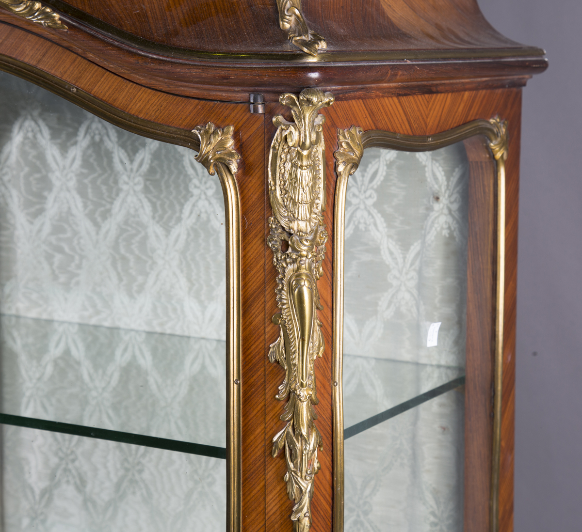 An early 20th century French kingwood and ormolu mounted vitrine, fitted with a glazed and parquetry - Image 6 of 9