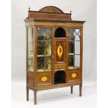 A fine Edwardian mahogany and satinwood crossbanded display cabinet, possibly by Maple & Co, the