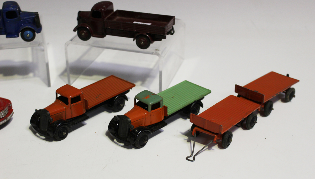 A collection of Dinky Toys commercial and public transport vehicles, including two No. 25T flat - Image 8 of 8