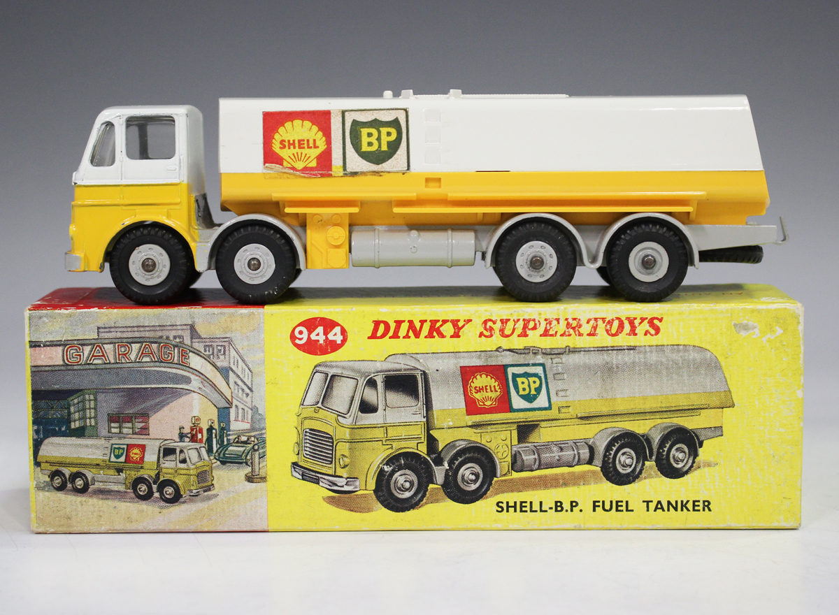 A Dinky Supertoys No. 944 fuel tanker 'Shell-BP', boxed (some minor paint chips, box lid scuffed).