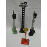 An O gauge tinplate lighting tower,