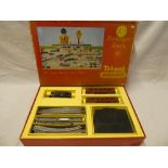 Tri-ang OO gauge - R2 passenger train set in original box with battery box