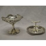 A small George V silver circular pedestal bon-bon dish with pierced decoration,