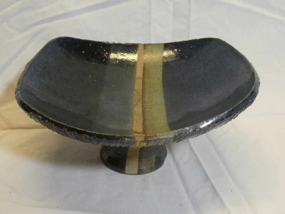 A Studio pottery shaped-rectangular pedestal bowl by Meira Cummings,