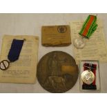 A 1939/45 war medal, boxed Defence medal,