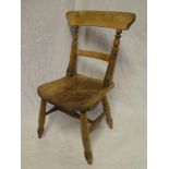 A child's beech and elm occasional chair on turned legs (af)