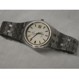 A gentleman's Omega Seamaster Quartz wristwatch in stainless steel mounts