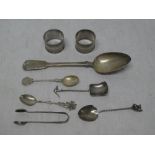 A George IV silver "Fiddle" pattern serving spoon,