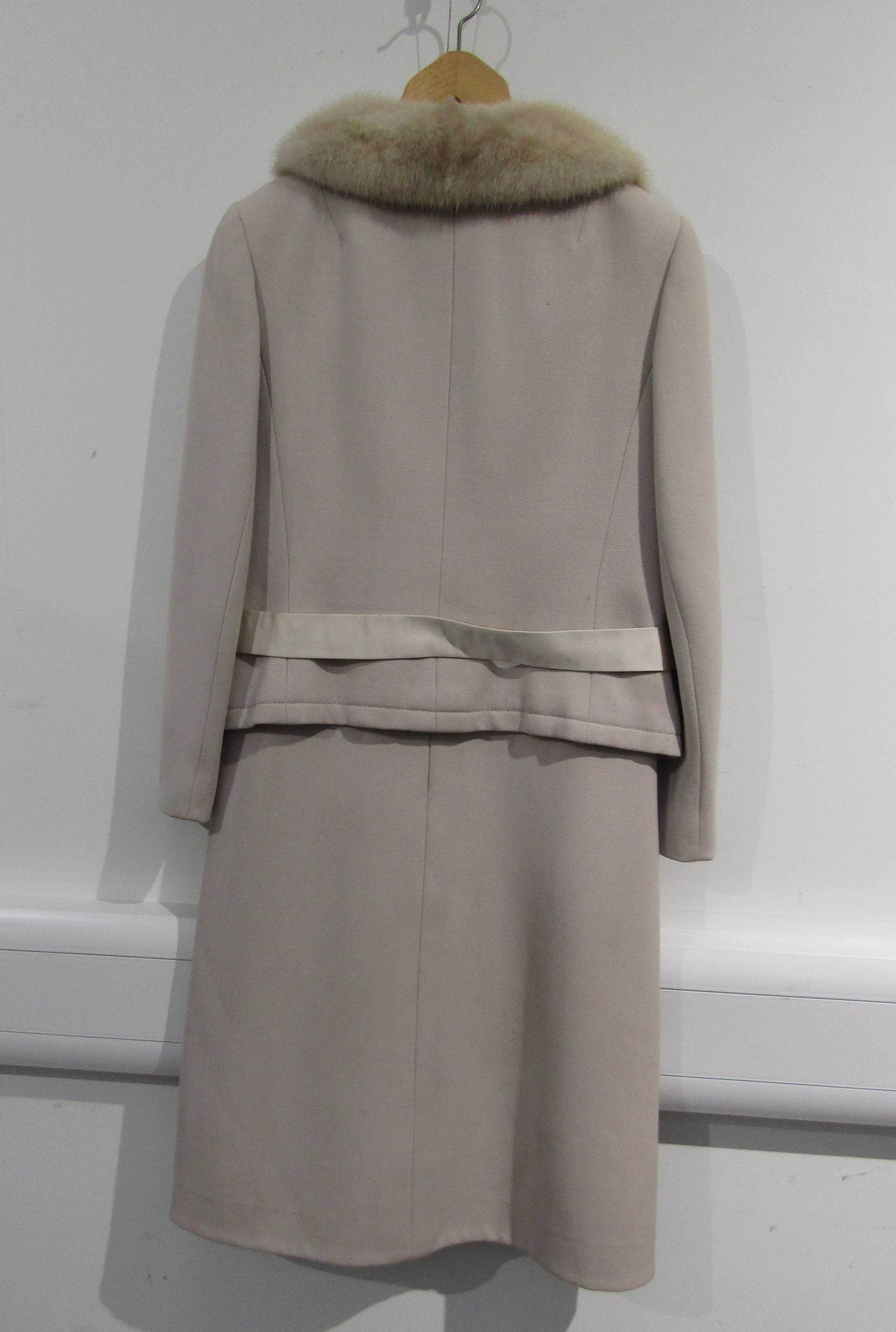 Jean Patou Paris classic light beige wool two piece dress and jacket suit, - Image 9 of 10