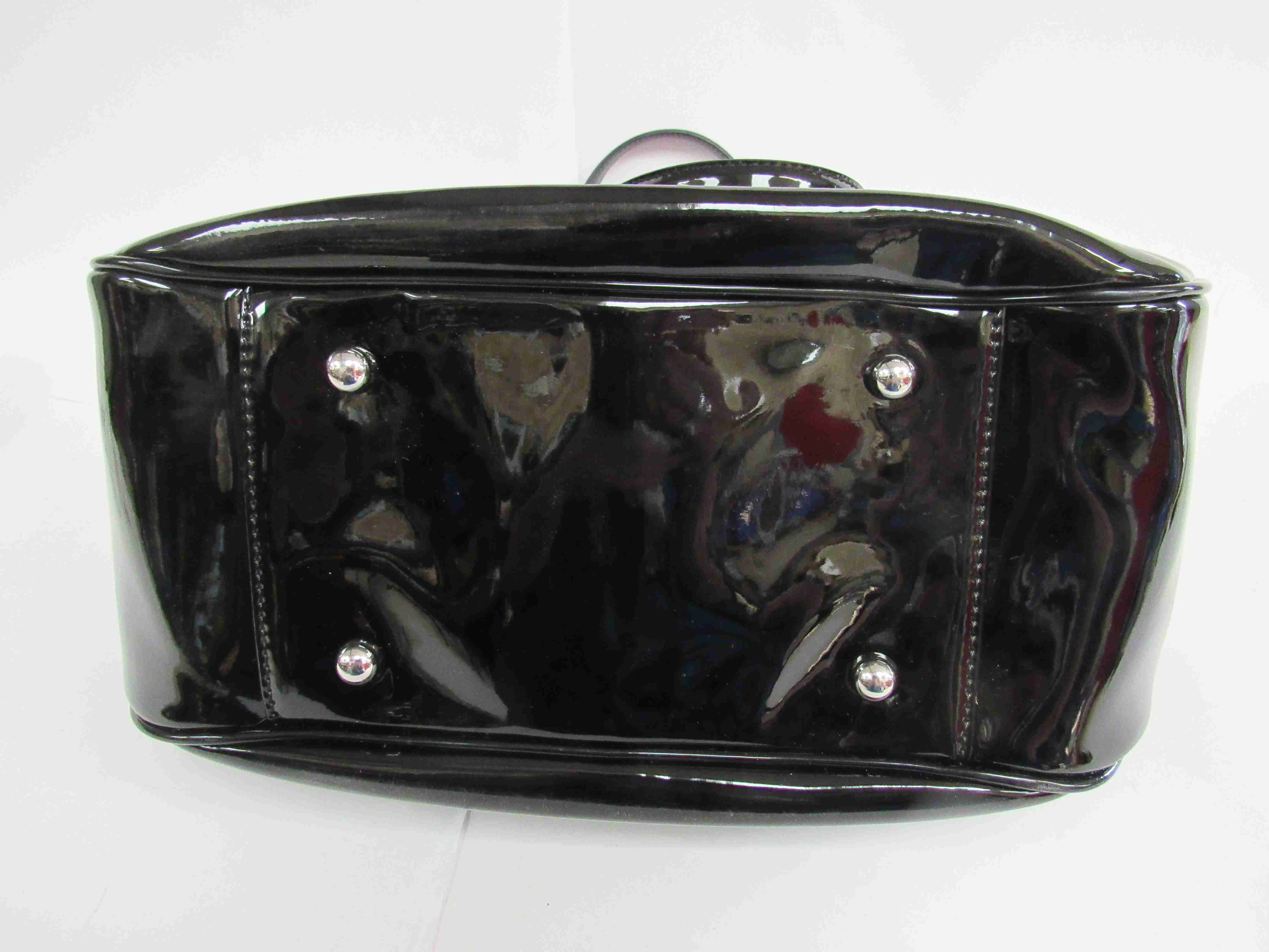 LULU GUINNESS large Pollyanna bag. This fabulous black bag has a patent leather body. - Image 3 of 14