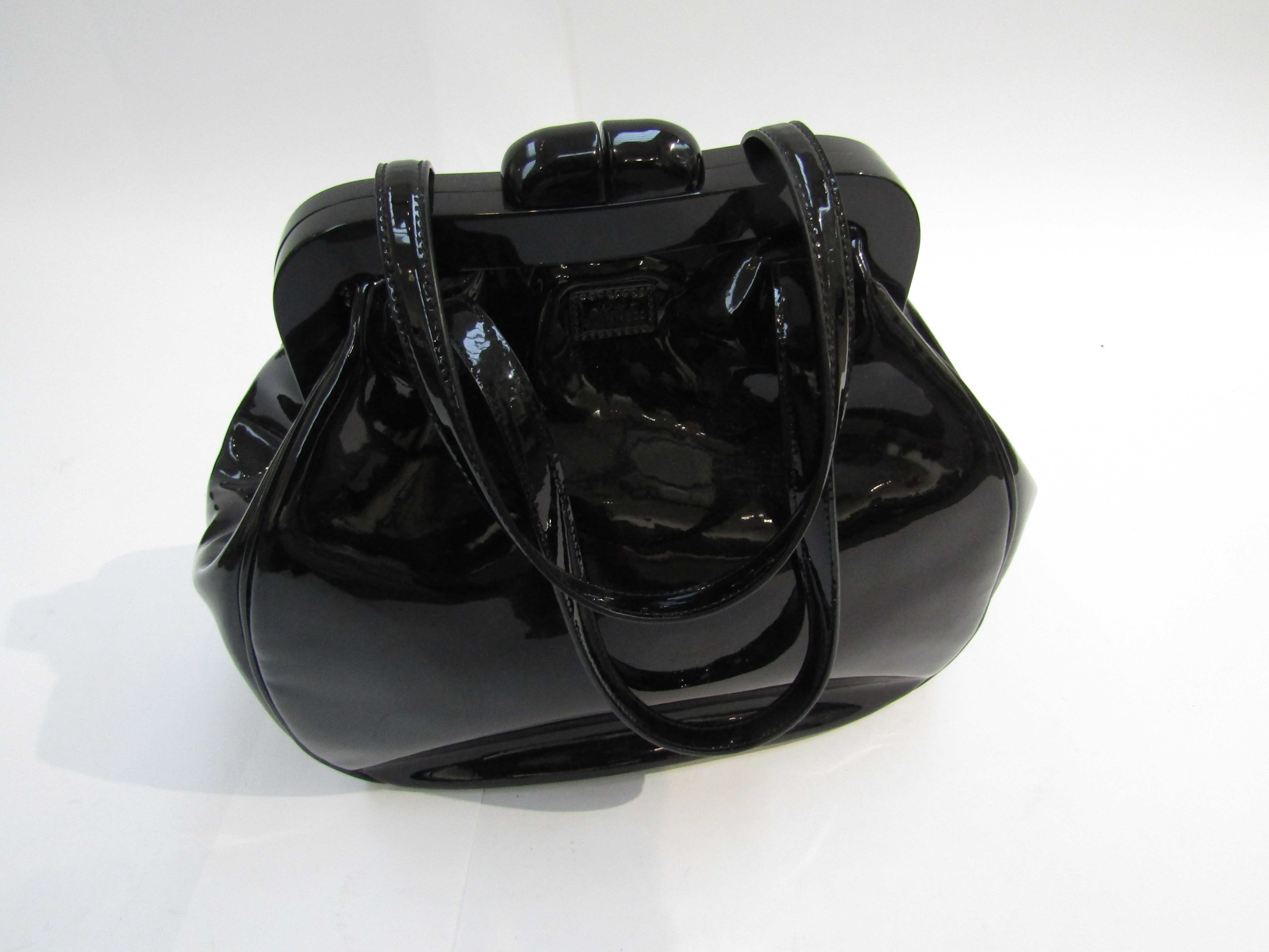 LULU GUINNESS large Pollyanna bag. This fabulous black bag has a patent leather body. - Image 8 of 14