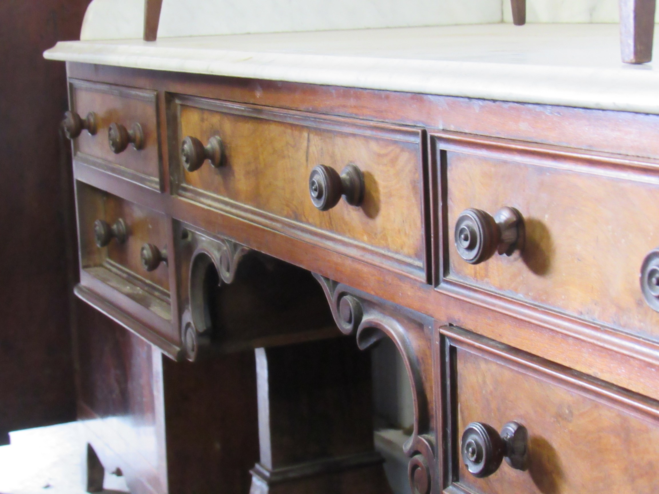 A 19th Century figured walnut washstand with marble top 122w x 59d x 76h cm - Image 2 of 3