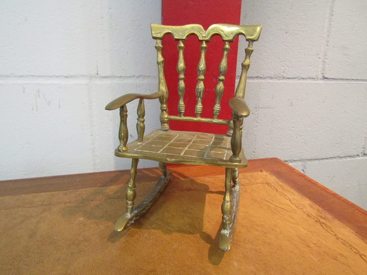 A brass miniature rocking chair - Image 2 of 4
