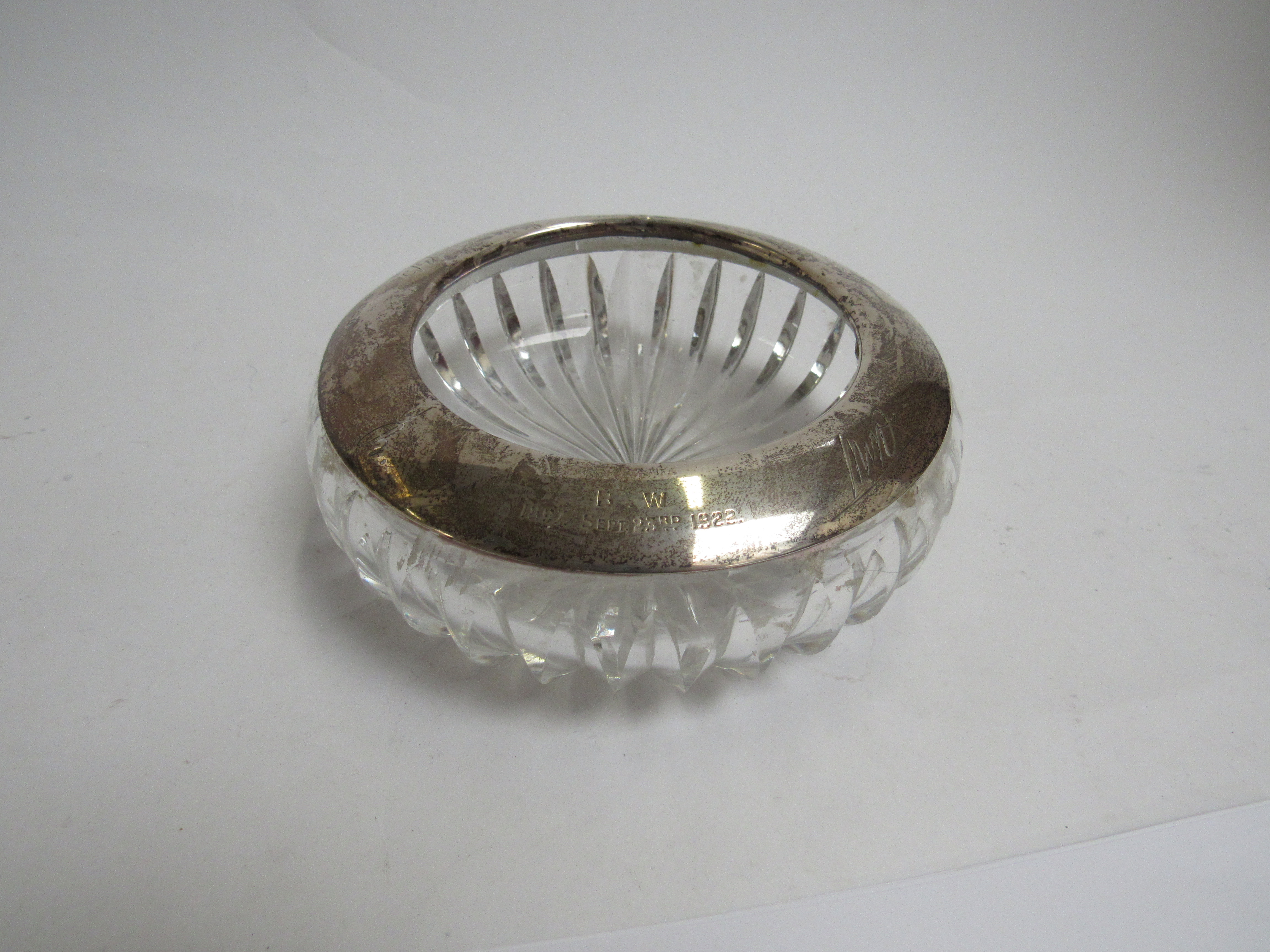 A Samuel Levi silver sauce boat (a/f) and a silver rimmed presentation ashtray, marks rubbed, - Image 2 of 3