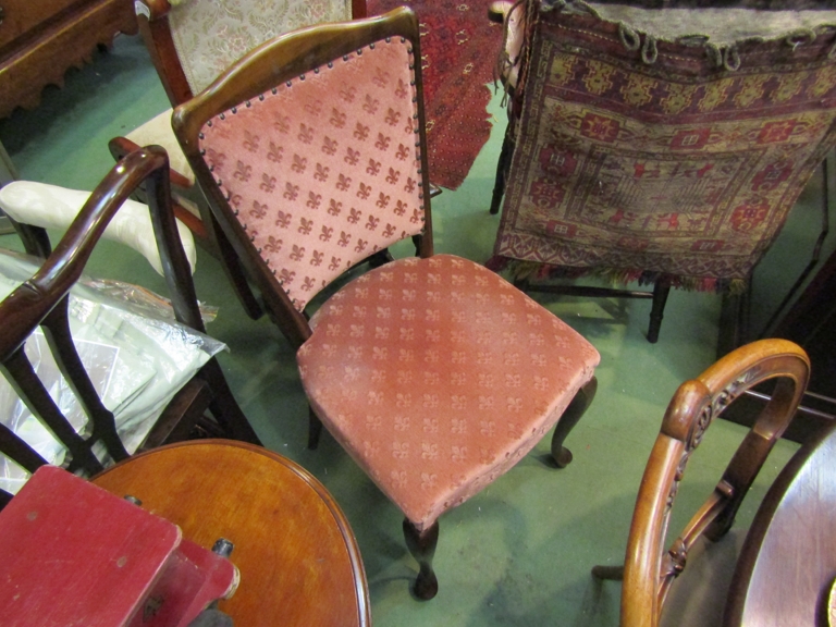 A pair of Victorian mahogany shaped back side chairs - Image 2 of 2