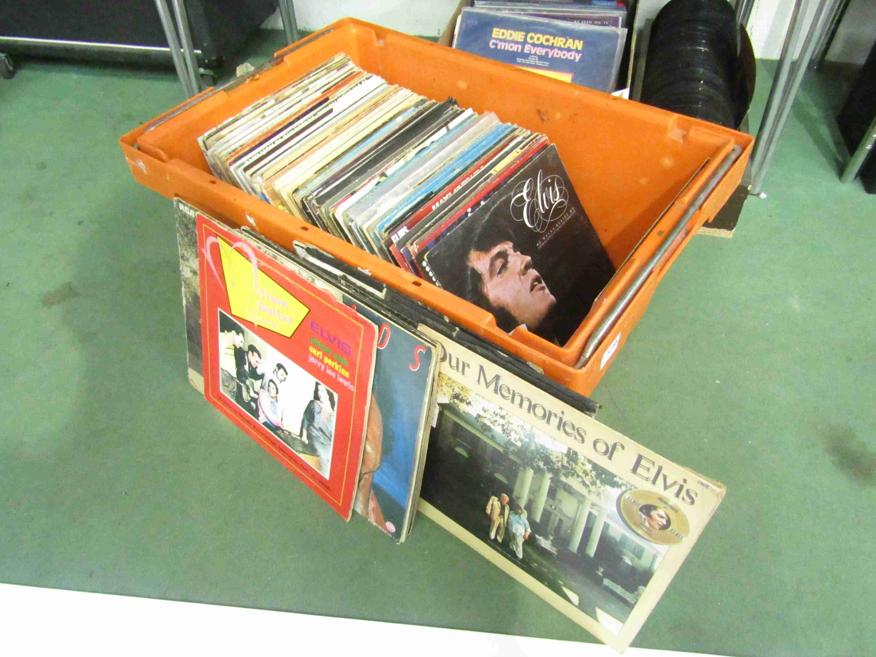 ELVIS PRESLEY: A large box of assorted Elvis LPs (approx.