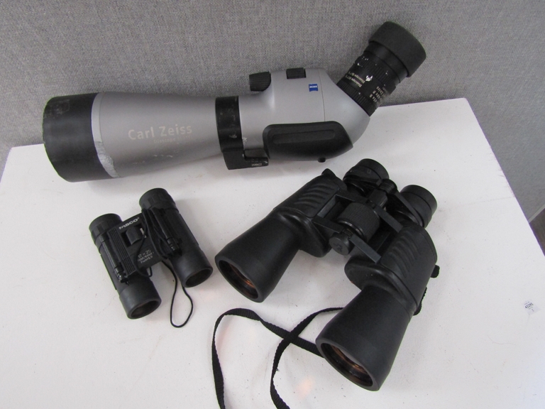 A group of binoculars including Tasco together with a Zeiss 15-45xB/20x60x B spotting scope a/f