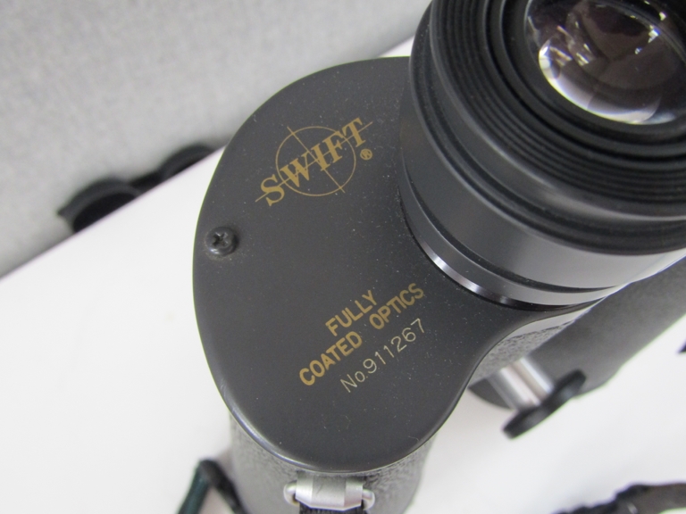 A pair of Swift Observation extra wide angle 20x80 binoculars - Image 2 of 3