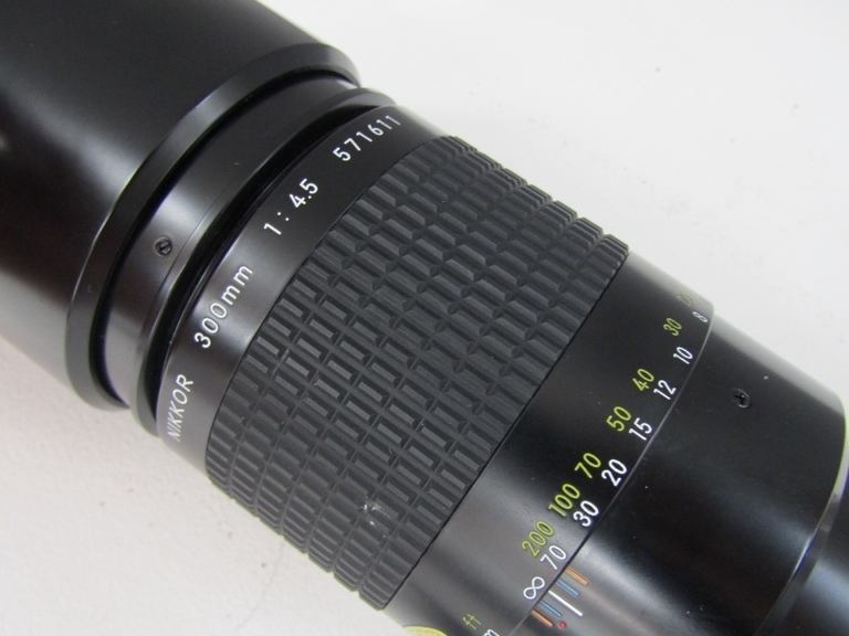 A Nikon Nikkor 300mm zoom lens, serial no. - Image 2 of 2