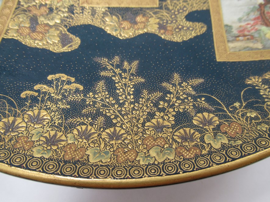 A late 19th Century Japanese Satsuma earthenware plate by Subei Kinkozan of Kyot, c. - Image 4 of 6