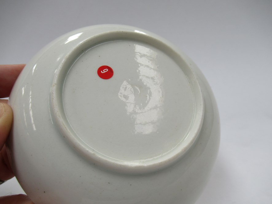 A Lowestoft porcelain monotone tea bowl, - Image 3 of 4