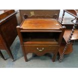 A George III mahogany nightstand with galleried back and single drawer below alcove.
