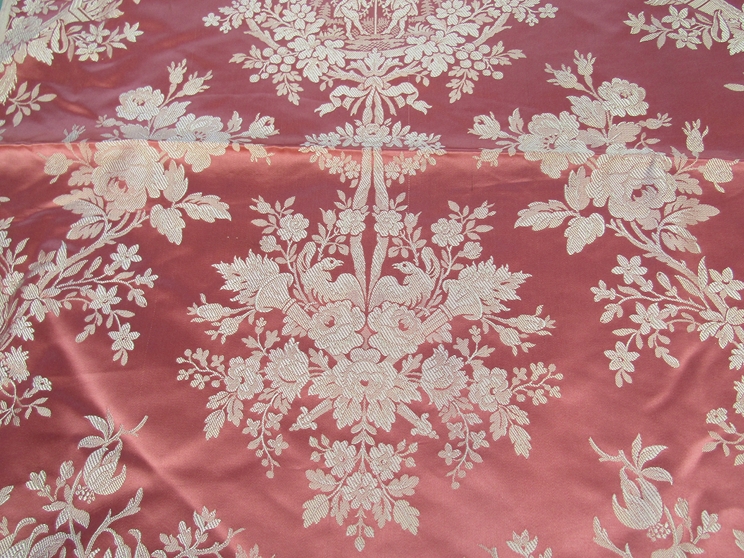 A number of 18th, 19th and early 20th Century silks, jacquard and damasks , various sized pieces. - Image 6 of 22