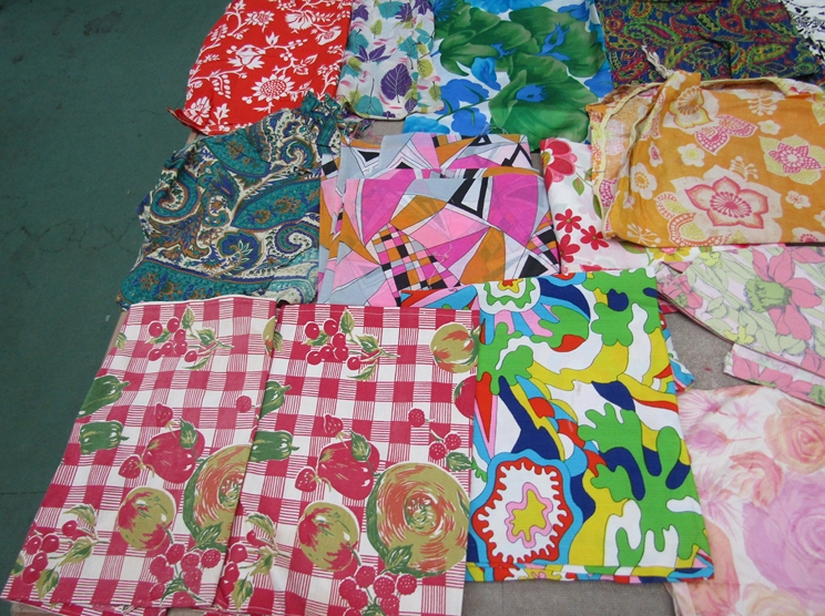 A good number of 1960's and 70's bright floral and psychedelic prints, - Image 3 of 4