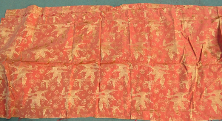 A number of 18th, 19th and early 20th Century silks, jacquard and damasks , various sized pieces. - Image 12 of 22