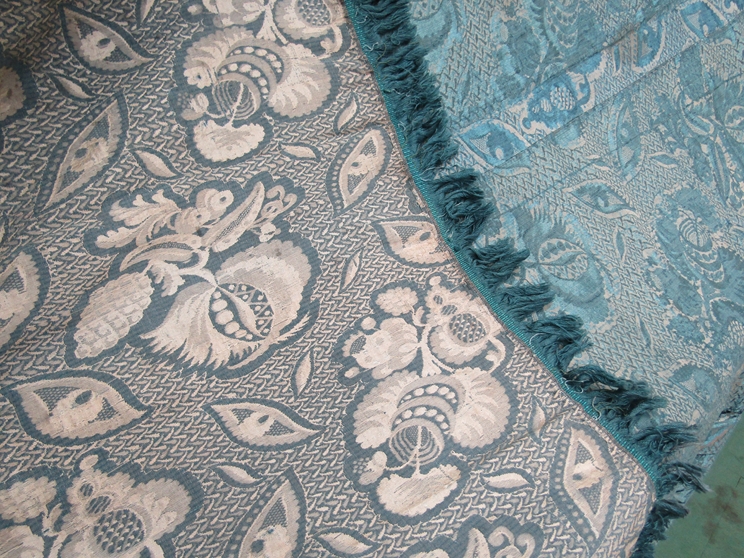 An extremely beautiful 18th Century "Bizarre" silk 180cm x 210cm approx, tones of blue. - Image 2 of 3