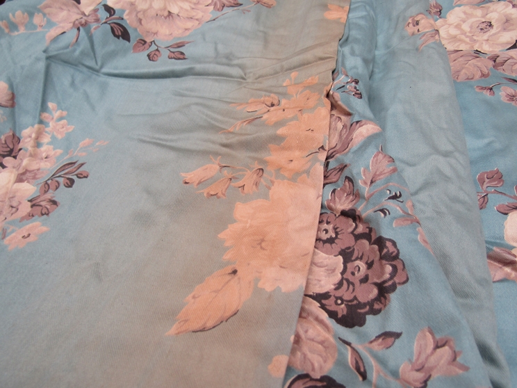 A quantity of 19th Century French and English cotton and chintz and mid 20th Century large scale - Image 8 of 8