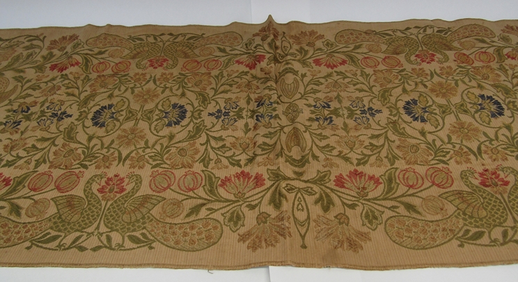 A number of 18th, 19th and early 20th Century silks, jacquard and damasks , various sized pieces. - Image 15 of 22